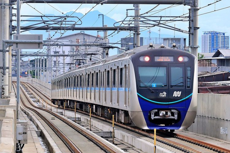 Dinas Perhubungan, kendaraan umum, HUT Jakarta, Kendaraan umum, Transjakarta, MRT Jakarta, LRT Jakarta, transjakarta, Transportasi umum, Pemprov DKI, Berlaku Hanya Hari Ini, Naik Kendaraan Umum di Jakarta Cuma Rp 1