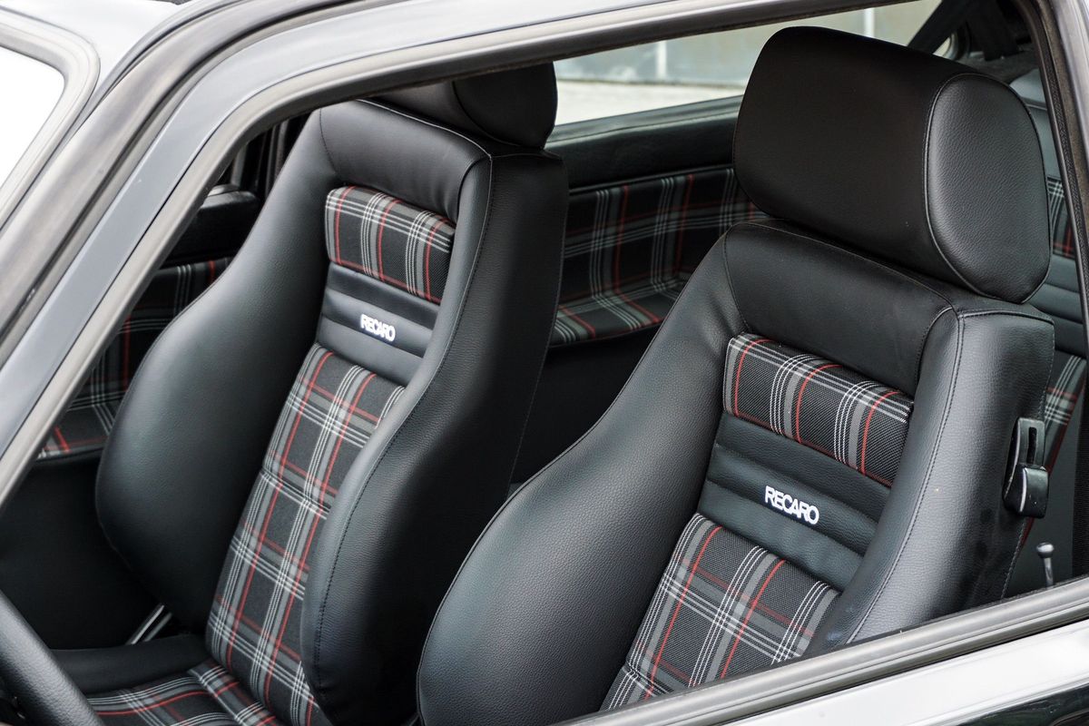 Mengenal Jok Recaro: Kenyamanan dan Dukungan Maksimal Pengemudi