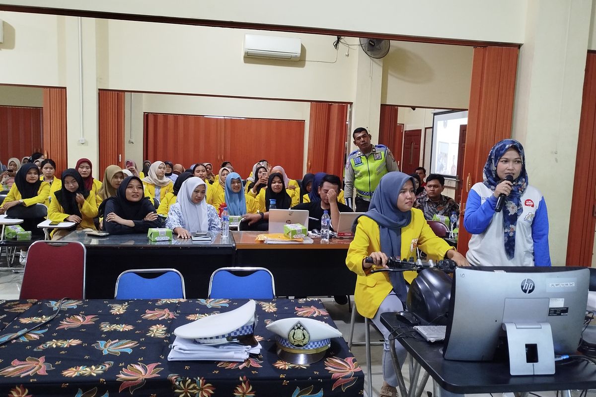 AHM Bekali Kartini Masa Kini Berkendara Aman di Persimpangan