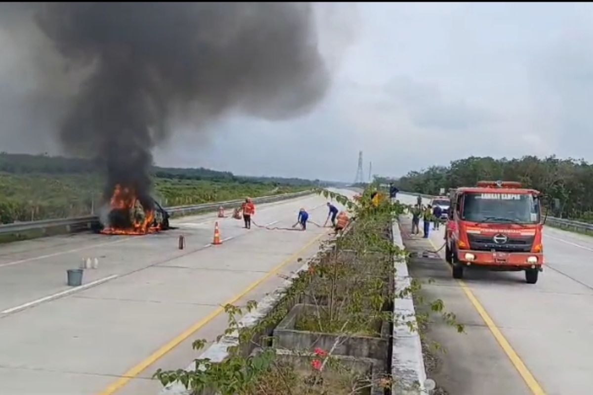 Waspada Kabel Korslet, Biang Kerok Mobil Terbakar