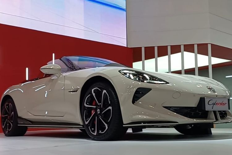 mobil listrik, MG Cyberster, desain futuristis, performansi tinggi, Mengungkap MG Cyberster: Roadster Listrik Pertama di Indonesia