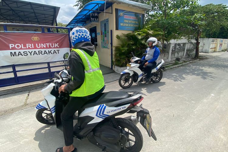 bikin SIM, praktik bikin sim, ujian praltik sim, berapa kali pengulangan ujian praktik SIM, Berapa Kali Kesempatan Mengulang Ujian Praktik SIM?