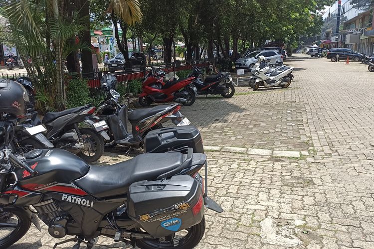 parkir liar jakarta, Parkir liar jakarta diberantas, Penertiban parkir liar Jakarta, Pemberantasan Parkir Liar di Jakarta Tak Cukup Hanya dengan Penindakan