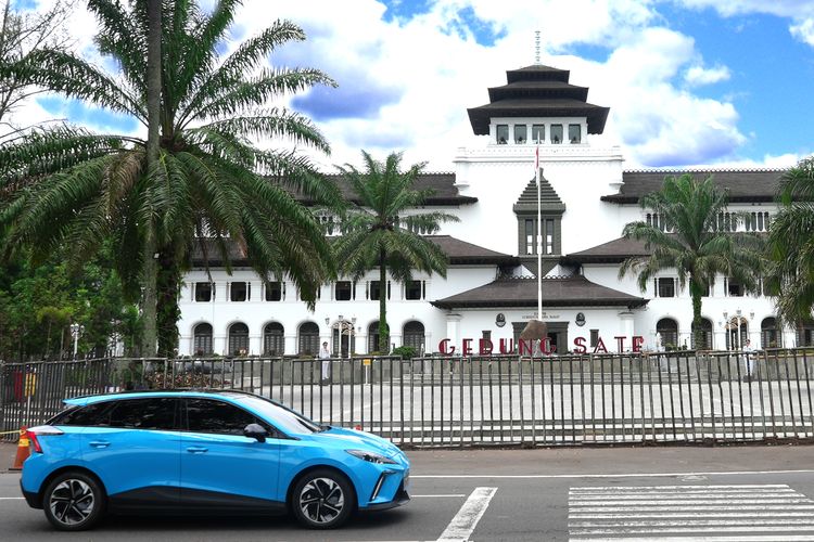 Home Charging, mobil listrik, pengalaman Diva, biaya pengisian daya, Setahun Pakai Home Charging: Pengalaman Konsumen di Jakarta