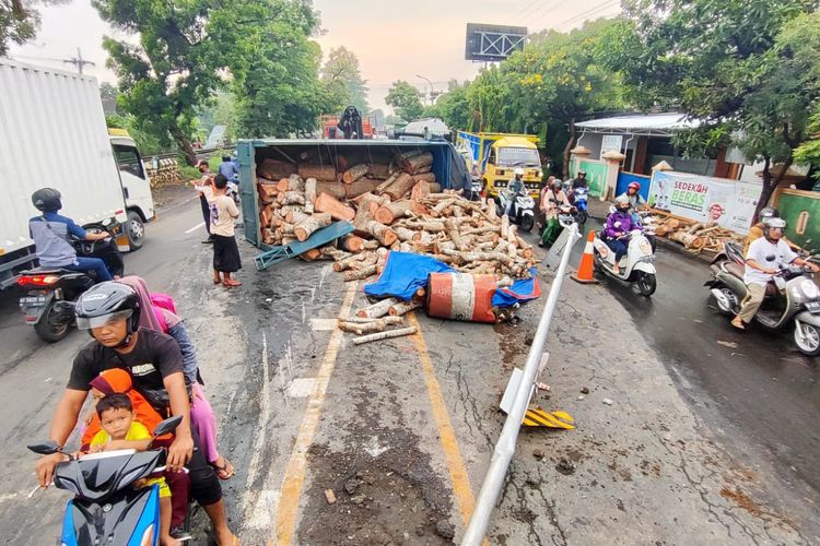 ODOL, truk ODOL, Truk ODOL, Zero Odol, Over Dimensi dan Overloading, sosialisasi zero odol, Daftar Kecelakaan yang Disebabkan Truk ODOL