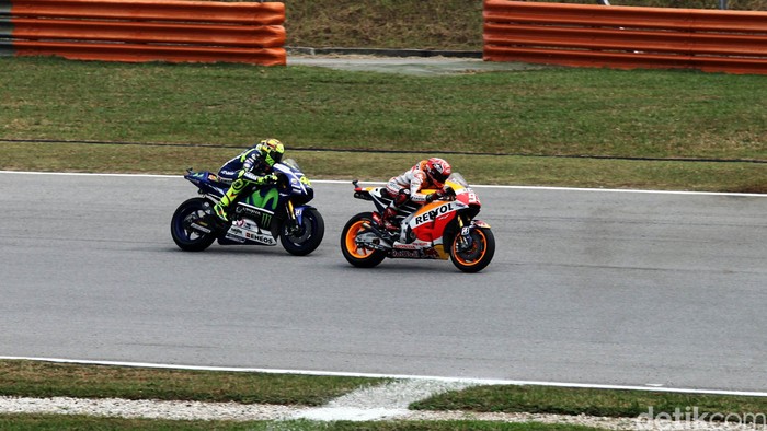 Lorenzo soal Insiden MotoGP Sepang 2015: Lutut Rossi Gerak, Marquez Jatuh
