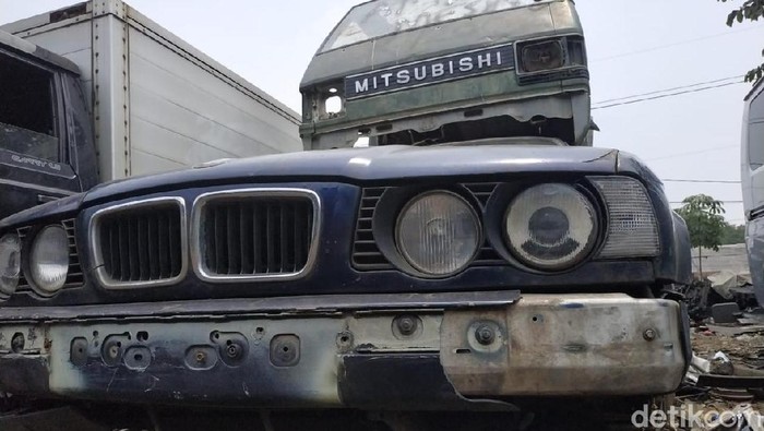 Mobil Tua Jadi Rongsok, Pemerintah Malaysia Kasih Duit buat Ganti Mobil Baru