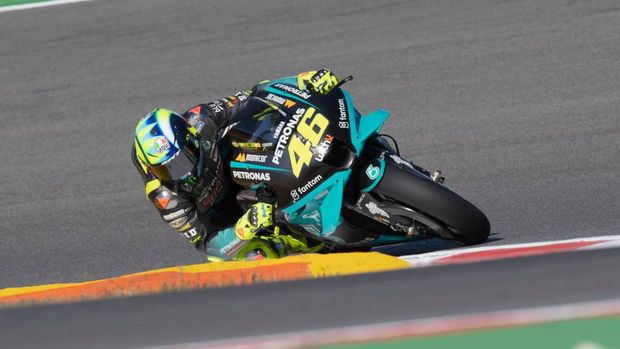 Array,Rossi Disanjung Gegara Dominan, Kok Marquez Malah Dikomplain?
