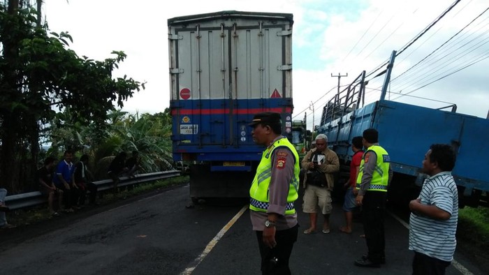 Truk ODOL Bikin Nyawa Satu Keluarga Habis: Pemilik-Karoseri Bakal Diburu