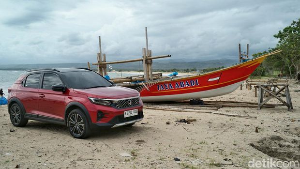 Array,Perang Fitur dan Teknologi Suzuki Fronx vs Rocky-Raize, Honda WR-V, Siapa Paling Canggih?