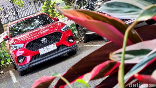 Array,Harga Honda HR-V Termahal Kini di Bawah Rp 500 Juta, Begini Perbandingan dengan Rival