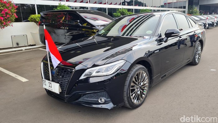 Biaya Pemeliharaan dan Operasional Kendaraan Dinas Pejabat: Setahun Rp 40 Jutaan