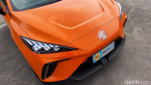 Array,Produsen Jepang Diminta Tiru China Pangkas Harga Mobil di Indonesia