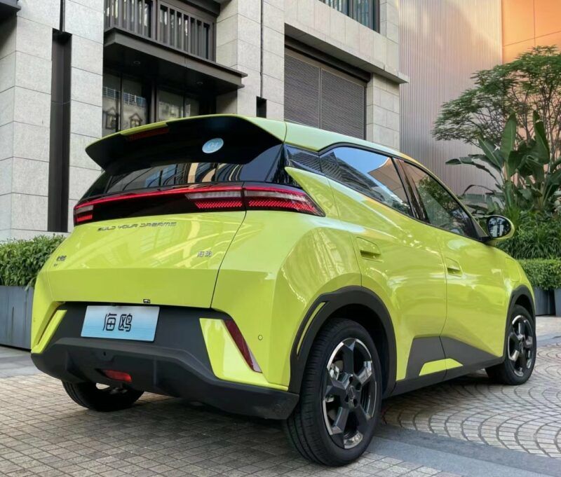 Array,Puluhan Mobil Baru Meluncur Hari Ini di GIIAS 2025
