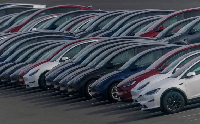 Array,Panas! Tesla Digugat 10 Ribu Konsumen, Ini Biang Masalahnya