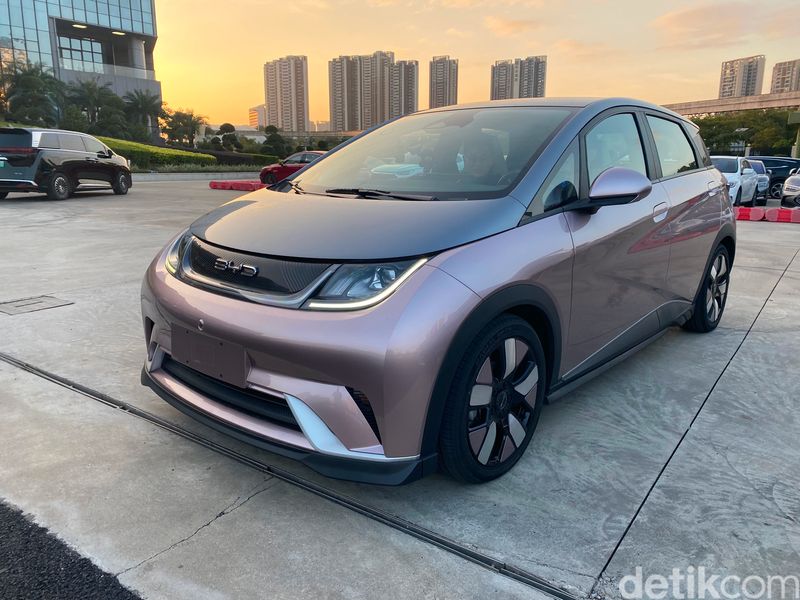 Array,Perbandingan Harga AION UT, Wuling Cloud EV, dan BYD Dolphin