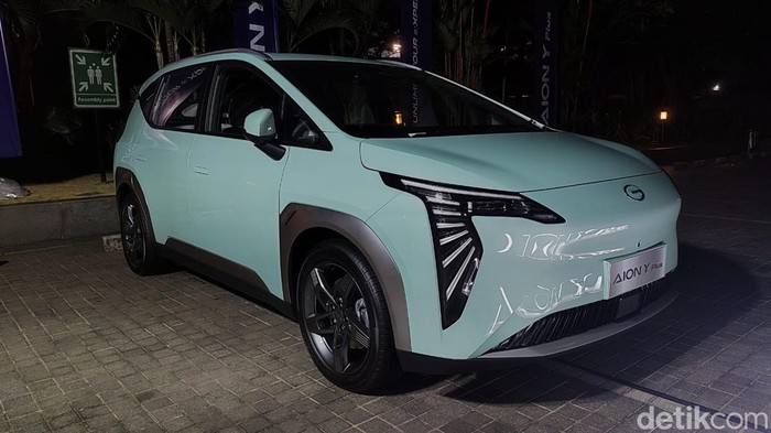 AION Y Plus Jadi Armada Taksi Online