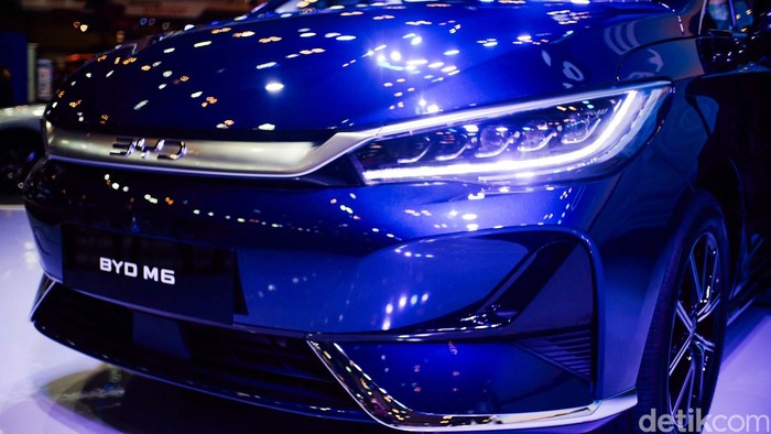 Udara Masuk ke Kabin BYD M6 Dikeluhkan Pengguna, Ternyata Standar Eropa