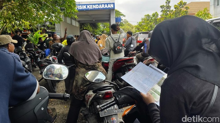 Array,Pemutihan Pajak Kendaraan Tanpa Bayar Denda-Tunggakan Berakhir Pekan Depan