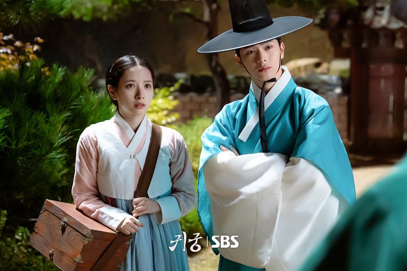 Array,9 Rekomendasi Drama Korea Terbaik Bulan Mei 2025, Ada Romcom hingga Thriller