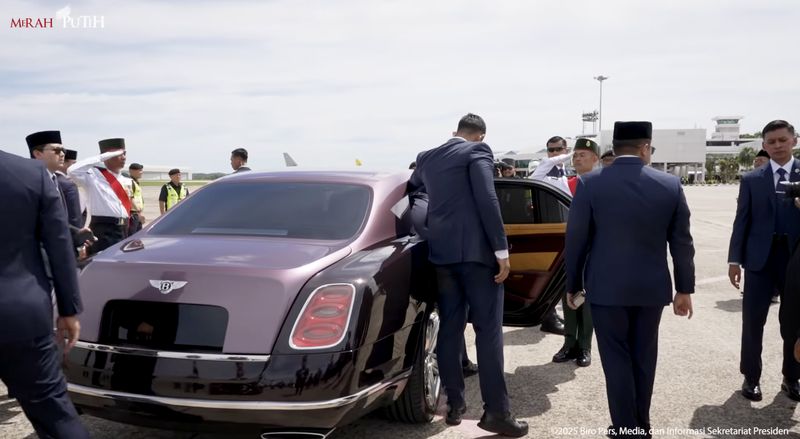 Array,Di RI Pakai Maung, di Luar Negeri Prabowo Sering Pakai Mobil Mewah Ini