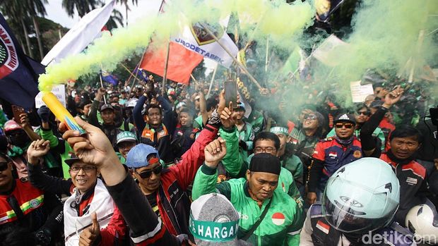 Array,Ojol Ancam Pemerintah: Usul Tak Didengar, Siap-siap Demo Lebih Besar!