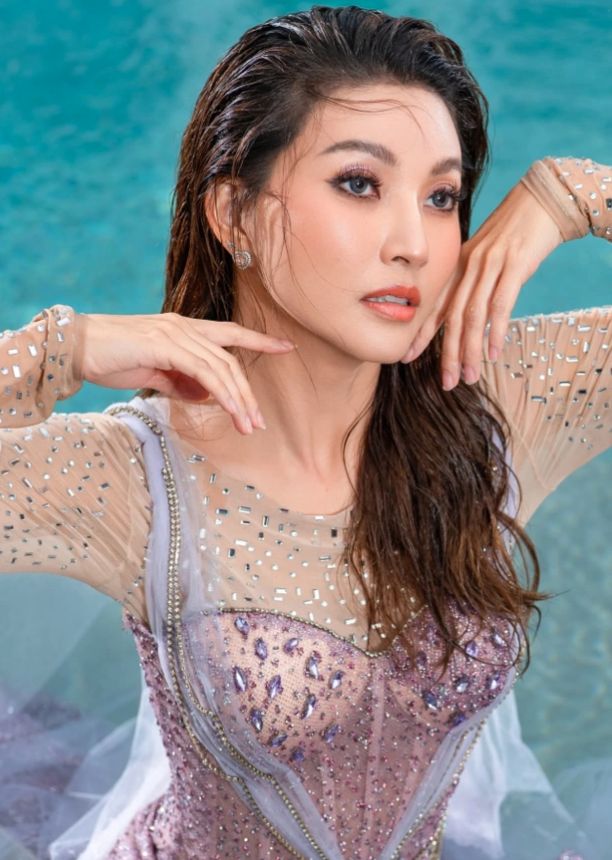 Array,Most Popular Sepekan: Gaya Sarwendah Pemotretan di Kolam Renang Jadi Sorotan