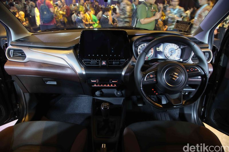 Membahas Interior Suzuki Fronx, Termewah di Kelasnya?