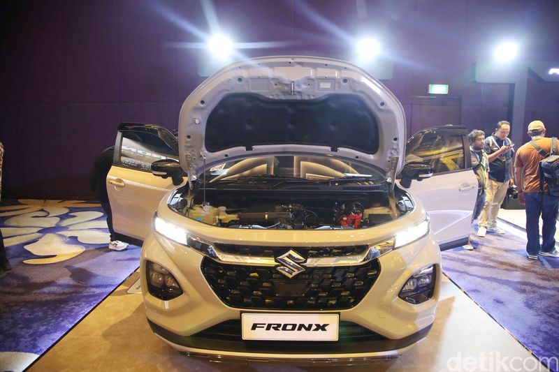 Array,Pesona Suzuki Fronx: Pikat 10 Ribu Konsumen Sebelum Dijual