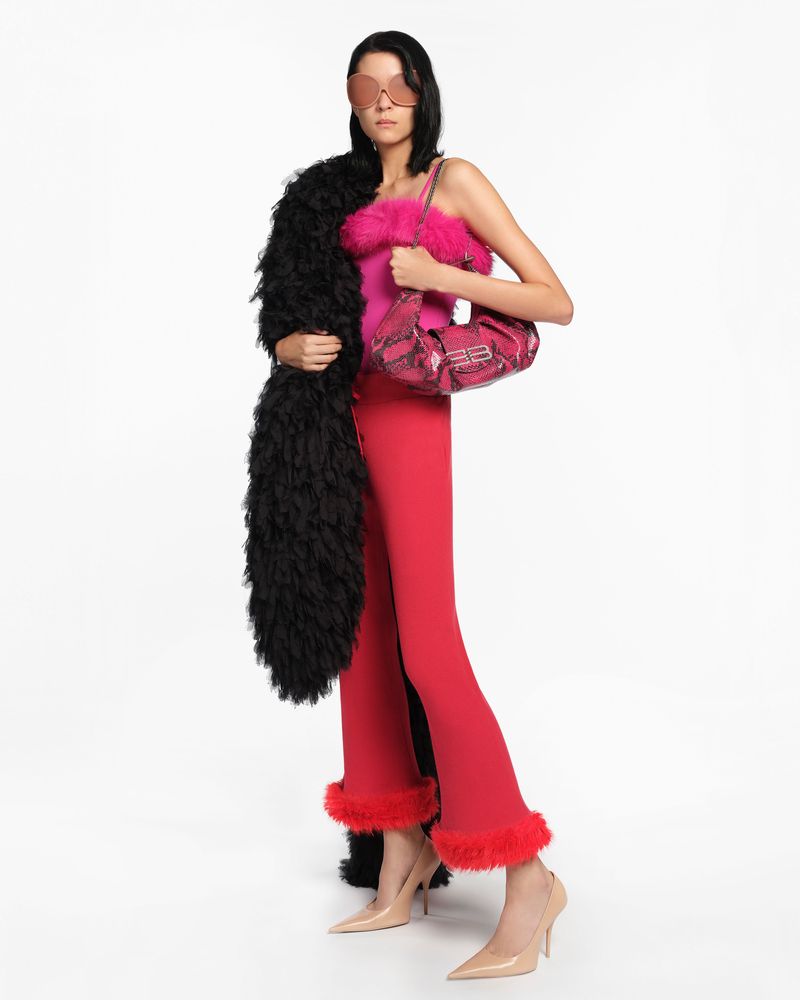 Array,Balenciaga Gandeng Britney Spears, Kaus Kolaborasi Dijual Rp 17 Juta