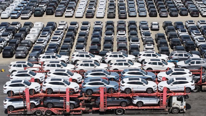 Penjualan Ban Mobil Listrik Melonjak 300 Persen di Indonesia