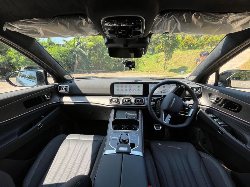 Array,Jajal Jaecoo J8 AWD: Tangguh Diajak Main Tanah, Mewah di Jalan Raya