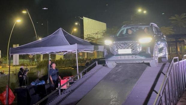 Array,Direndam Air Laut 53 Jam, Ini Hasil Pengujian Baterai Mobil Hybrid Chery!