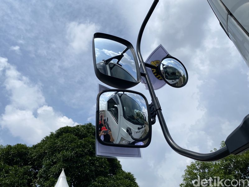Array,Menjajal Jadi Sopir Truk, Ini Area Blind Spot yang Perlu Diketahui