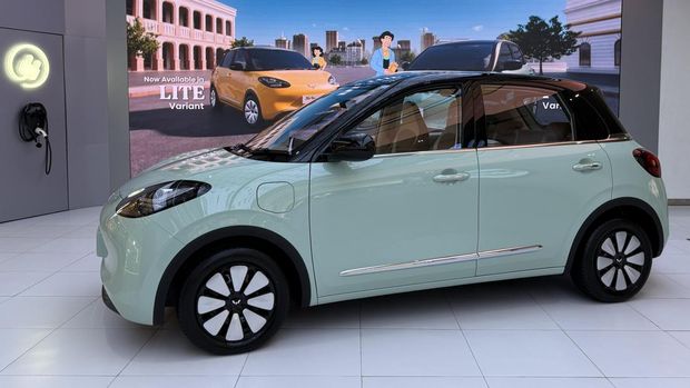 Array,Jangan Harap Harga Mobil Listrik Wuling Turun Besar-besaran di RI