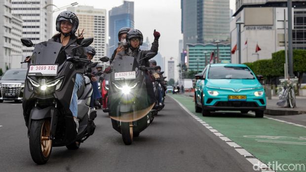 Array,Sensasi Mengendarai Yamaha Nmax Turbo di Mata Lady Bikers