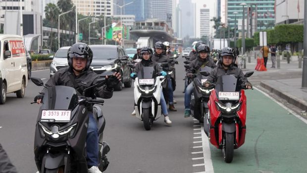 Array,Belasan Bikers Jajal Kecanggihan Yamaha Nmax Turbo Keliling Jakarta
