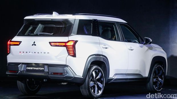 Array,Spesifikasi Mitsubishi Destinator: Tiga Varian, Ini Bedanya