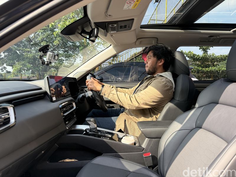 Array,Mitsubishi Destinator: SUV 7-Seater yang Siap Jadi Favorit Keluarga Indonesia