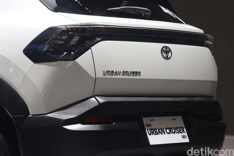 Array,Spesifikasi Toyota Urban Cruiser EV yang Mejeng di GIIAS 2025, Berapa Jarak Tempuhnya?