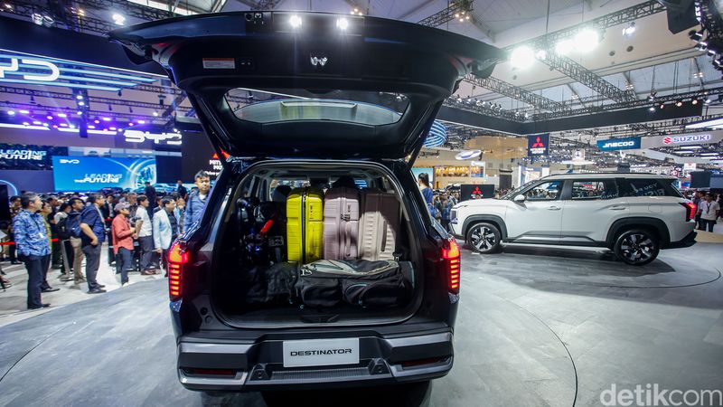 Array,Mitsubishi Destinator: SUV 7-Seater yang Siap Jadi Favorit Keluarga Indonesia