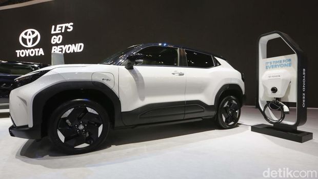 Array,Sudah Ada Versi Lokal, Toyota bZ4X CBU Jepang Masih Dijual di Indonesia