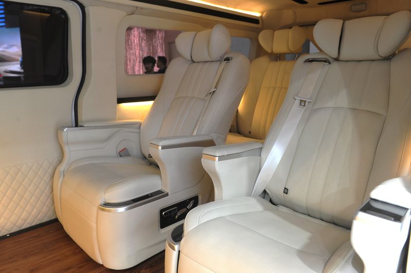 Wuling Tampilkan Mitra EV 'VIP Concept' di GIIAS 2025, Interiornya Mewah Banget