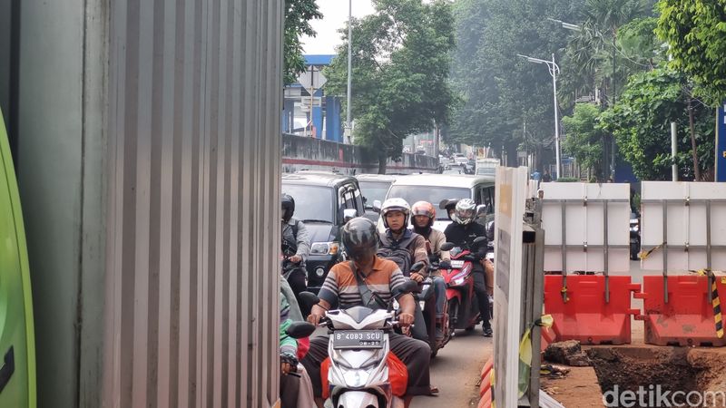 Array,TB Simatupang Macet Melulu, Pramono Minta Warga Lewat Jalan Lain