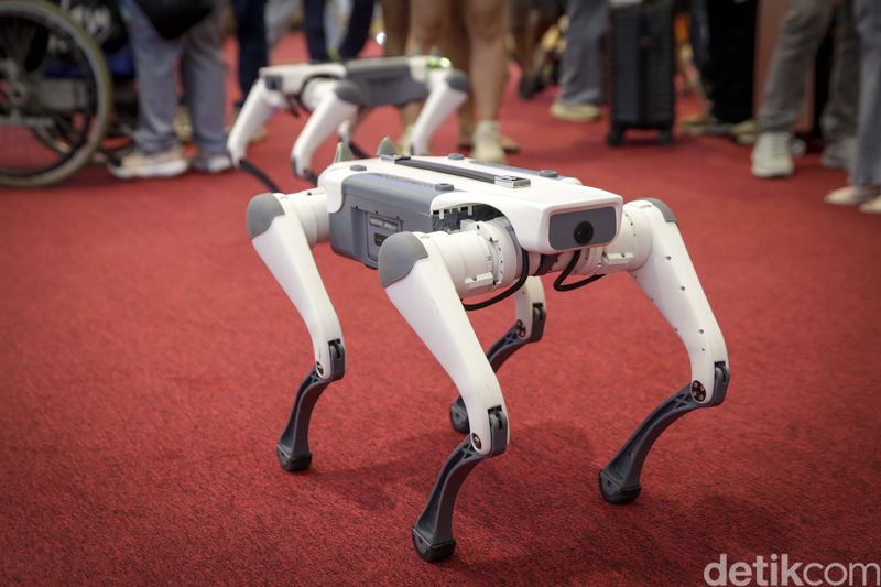 Array,Tak Cuma Mobil Listrik, GIIAS 2025 Jadi Ajang Pamer Fitur dan Teknologi