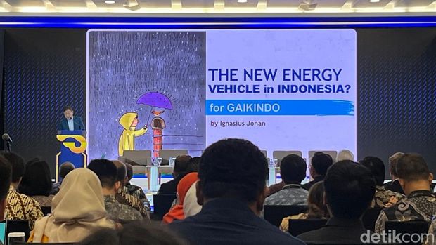 Ignasius Jonan Bilang Mobil Hybrid Ideal di Indonesia hingga 2050
