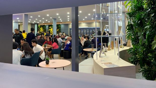 Array,Momen BYD Atto 1 Dikerubungi Banyak Orang