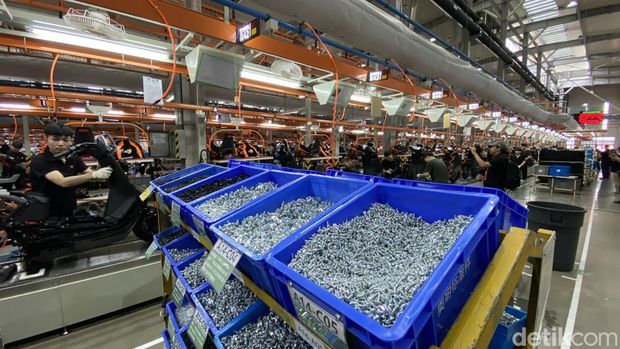 Array,Berkunjung ke Pabrik Motor Listrik Nomor Satu di China