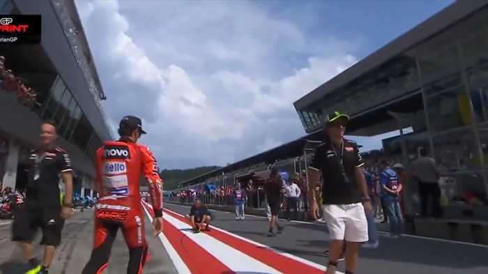 Marquez Cuek saat Papasan dengan Rossi: Nggak Lihat, Sumpah!