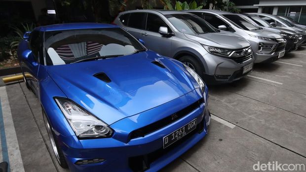 Array,Wamenaker Noel yang Kena OTT KPK Terima Motor Ducati